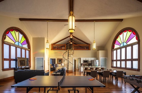 Amanda House | Dragonfly Inn (Only 40 min to Hocking Hills area)