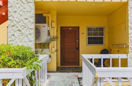 La Grande Princesse Apartment | Dramatic views from this spacious 1bd 1bth