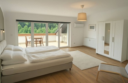 Neckarsteinach Apartment | Dream apartment with a view of the Neckar