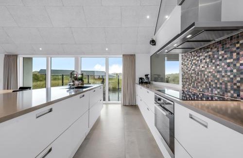 Kryle House | Dream House With Pool, Whirlpool And Activity Room
