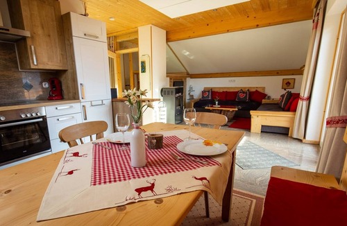 Heiligenblut Apartment | Dream location at 1600m Apartment Rubin on the upper floor of Chalet Magda-Lena