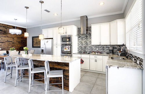 Reunion House | Dream property! House & Apt * Sleeps 10 * Close to Disney * Like new