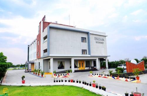 Ashta Hotel | Dream Resort, Ashta