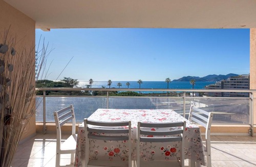Cannes La Bocca Apartment | Dream Rooftop - Rooftop vue mer, proche plage, grand garage, piscine, clim