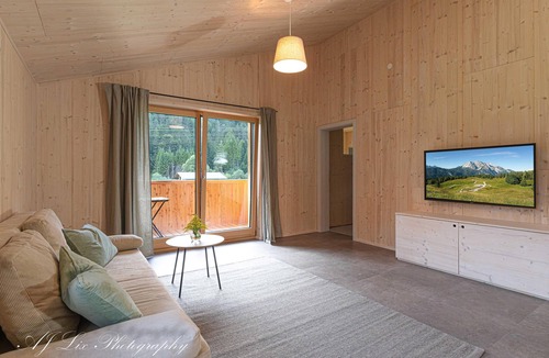 Scharnitz Apartment | Dream vacation apartment in the countryside for 4 guests, directly on the cross-country ski trail/forest