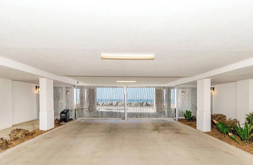 Townsite Condo | Dream Waterfront Escape P700-206