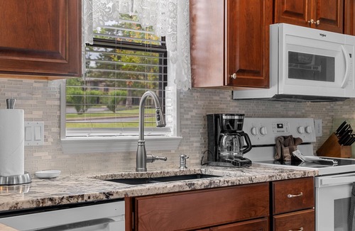Table Rock Hotel | Dream Weaver 2 Bedroom Condo by RedAwning