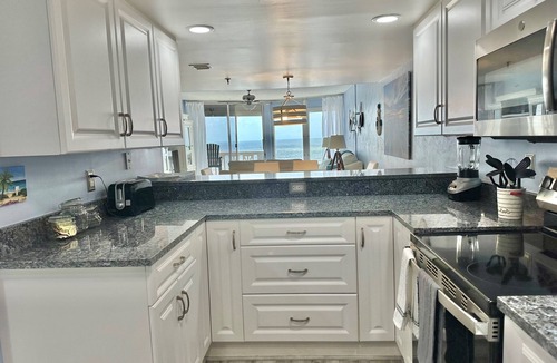 Ormond-by-the-Sea Condo | Dreams Come True! Charming 2-bedroom beachfront condo in delightful Ormond Beach