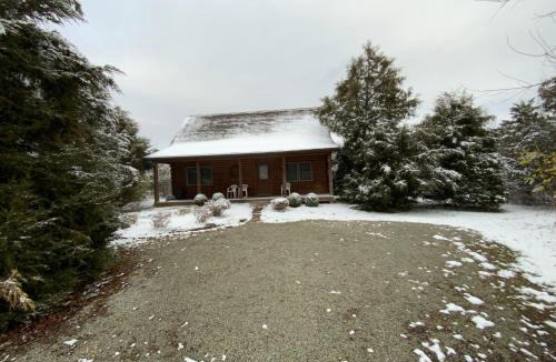 Bath House | Dreams End Deerrun Cabin