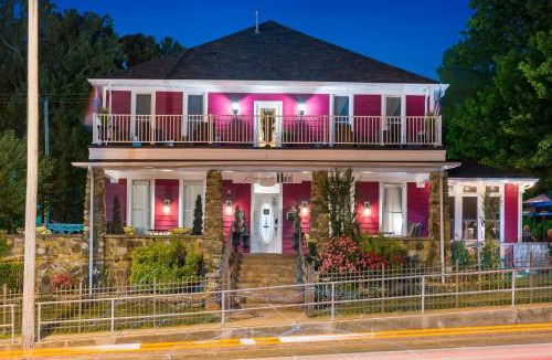 Downtown Branson Hotel | Dreams2Reality | Historic Branson Hotel - Horseshoe Room - Downtown