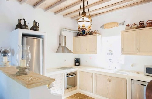 Ano Mera Villa | Dreamy Boho 5bed with Pool and Ocean View