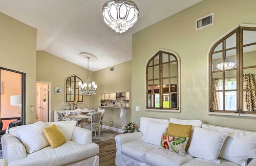 Jog Road Cottage | Dreamy Boynton Beach Retreat w/ Stunning View