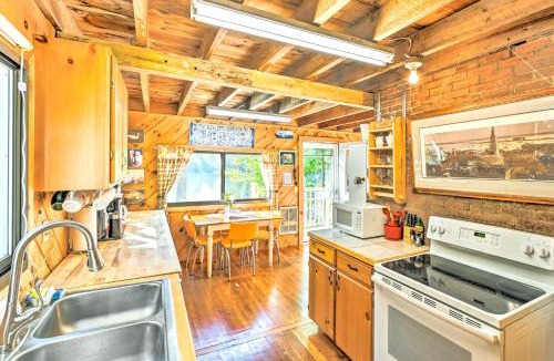 Bucksport House | Dreamy Bucksport Hideaway on Freshwater Pond!