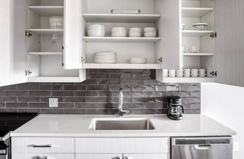Five Points Apartment | Dreamy Five Points 1BR w/ Gym & Pool, short walk to dining, by Blueground