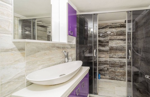 Guzeloba Mahallesi Apartment | Dreamy Flat with Backyard Near Lara in Muratpasa