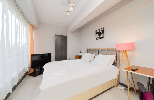Guzeloba Mahallesi Apartment | Dreamy Flat with Backyard Near Lara in Muratpasa
