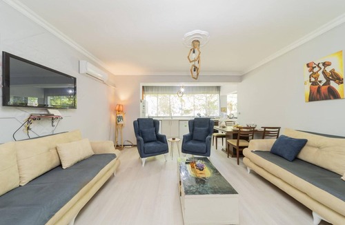 Guzeloba Mahallesi Apartment | Dreamy Flat with Backyard Near Lara in Muratpasa