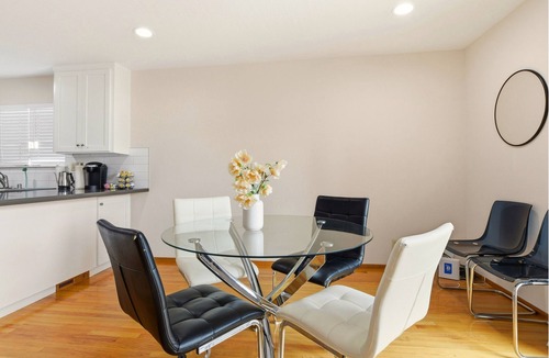 San Tomas House | Dreamy Luxe Pool Retreat - 3BR in Urban Campbell