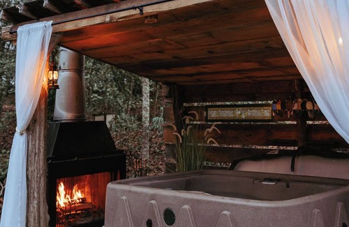 Mountain Rest House | Dreamy Mountain Sanctuary—Private Hot Tub, Panoramic Sauna & Firelight