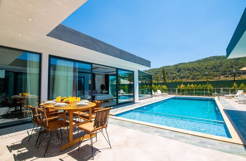 Sarıbelen Villa | Dreamy Villa with Private Pool and Jacuzzi in Kas