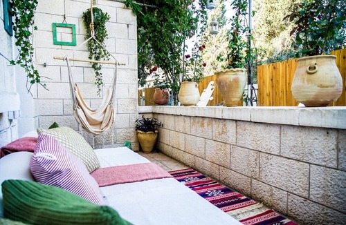 Amman Apartment | Dreamy White Minimalist 2 Bed/Bath with Garden