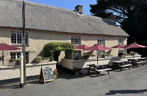 Drewsteignton Hotel | Drewe Arms Bunk Rooms