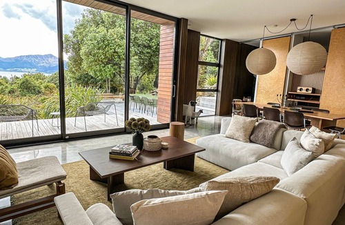 Frankton House | Drift Bay House Private getaway