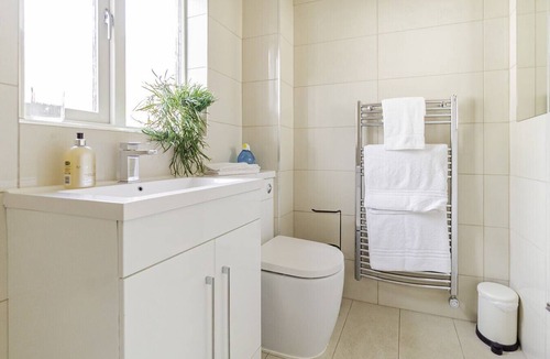 Portsmouth Apartment | Driftwood Apartment - Heart of Southsea