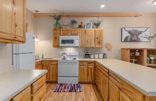 Pepin Apartment | Driftwood Condos