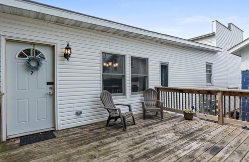 Pepin Apartment | Driftwood Condos