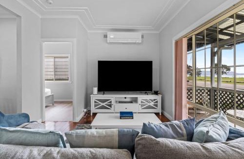 Lemon Tree Passage House | Driftwood Cottage Your Coastal Haven