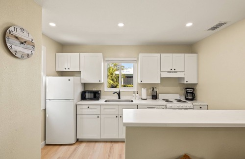 Sanibel House | Driftwood Inn