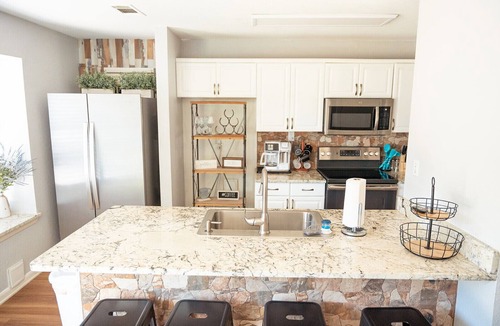 Dripping Springs House | Dripping in Tranquility, Prime Spot, Heated Pool