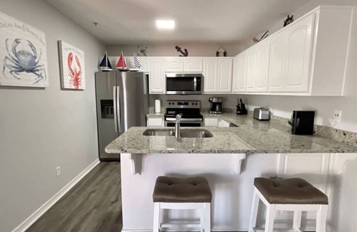 Navarre Beach Condo | Drop Anchor 2 & 3-Night Beach Getaways Pool 3-Min Walk to Beach