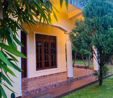 Arangala House | DropHaus