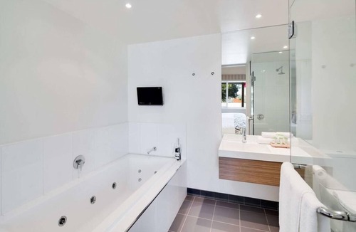 Drouin Hotel | Drouin Motel