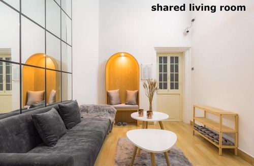 Hang Trong House | Drumie Homestay - 50m to Hoan Kiem lake