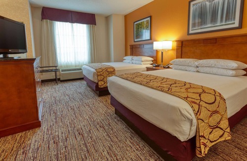 Castleton Hotel | Drury Inn & Suites Indianapolis Northeast