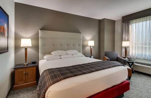 Deer Valley Hotel | Drury Inn & Suites Phoenix Happy Valley