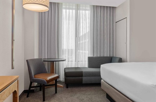 Tampa Hotel | Drury Plaza Hotel Tampa Brandon