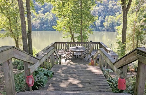 Mountain View House | DrutherBe-on-the-River ~ Luxe White River w/FAST WIFI