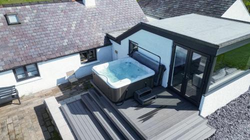 Llanfaethlu House | Dryll y Gro