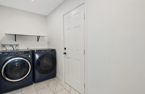 Waynesville Villa | DT Waynesville - Hot Tub & Entertainment Oasis