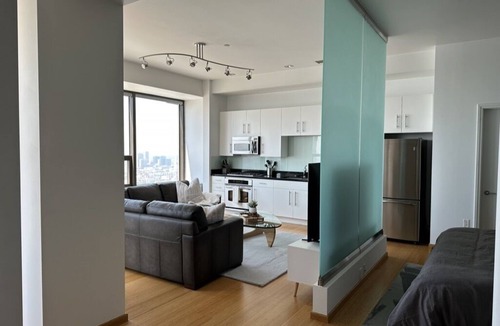 Westlake South Condo | DTLA Skyscraper with Ocean View