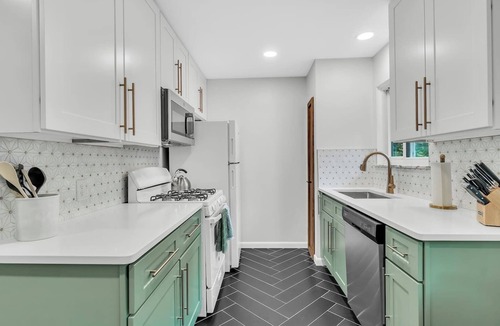 Ann Arbor House | Dual Saunas. Beautifully Renovated in 2024