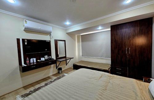 Srinagar Hotel | DUAS Residency
