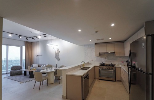 Bur Dubai Apartment | Dubai Frame & Skyline View 2BR – 42nd Floor, Pool & Gym