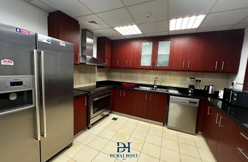Jumeirah Beach Residence Hostel | Dubai Host - Beach Hostel JBR