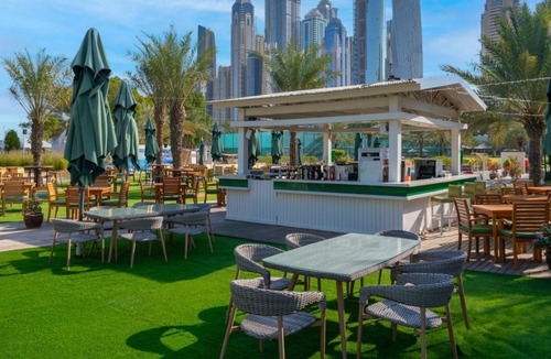 Jumeirah Resort | Dubai Marina Beachfront Resort!