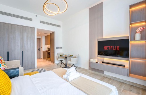 Al Barsha Apartment | Dubai Miracle Garden Modern Luxury Studio Pool, Padel Court & Sauna Arjan